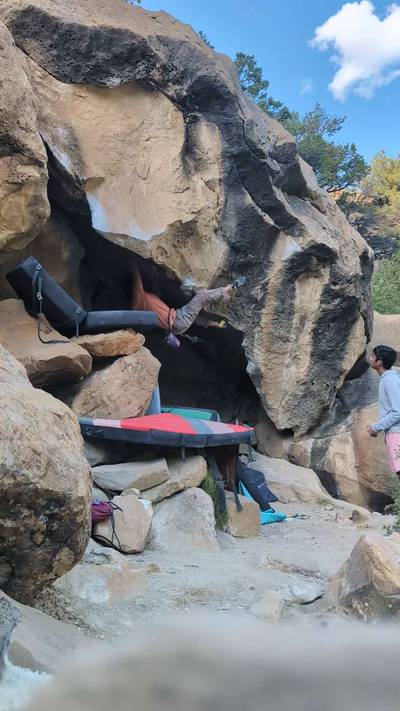 Gurkha Knife v9, Joe's Valley - Beta Video from ash.tray