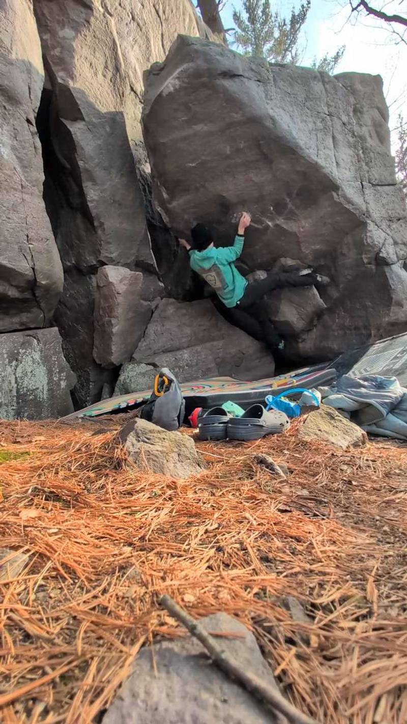 Don't F With the Bees v6, Devil's Lake - Beta Video from WhatAreGrades