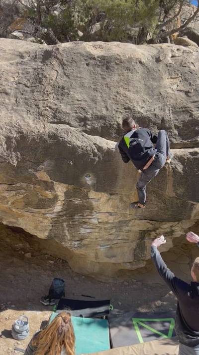 Near Beers v5, Joe's Valley - Beta Video from routesetter