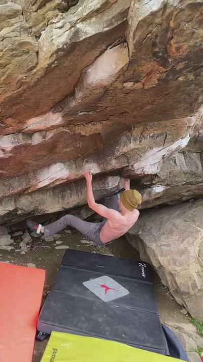 Leatherface v7, Horseshoe Canyon Ranch - Beta Video from grant.climb