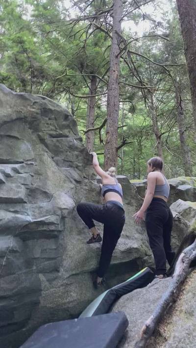 Squamish Days Traverse v2, Squamish - Beta Video from slabbygal