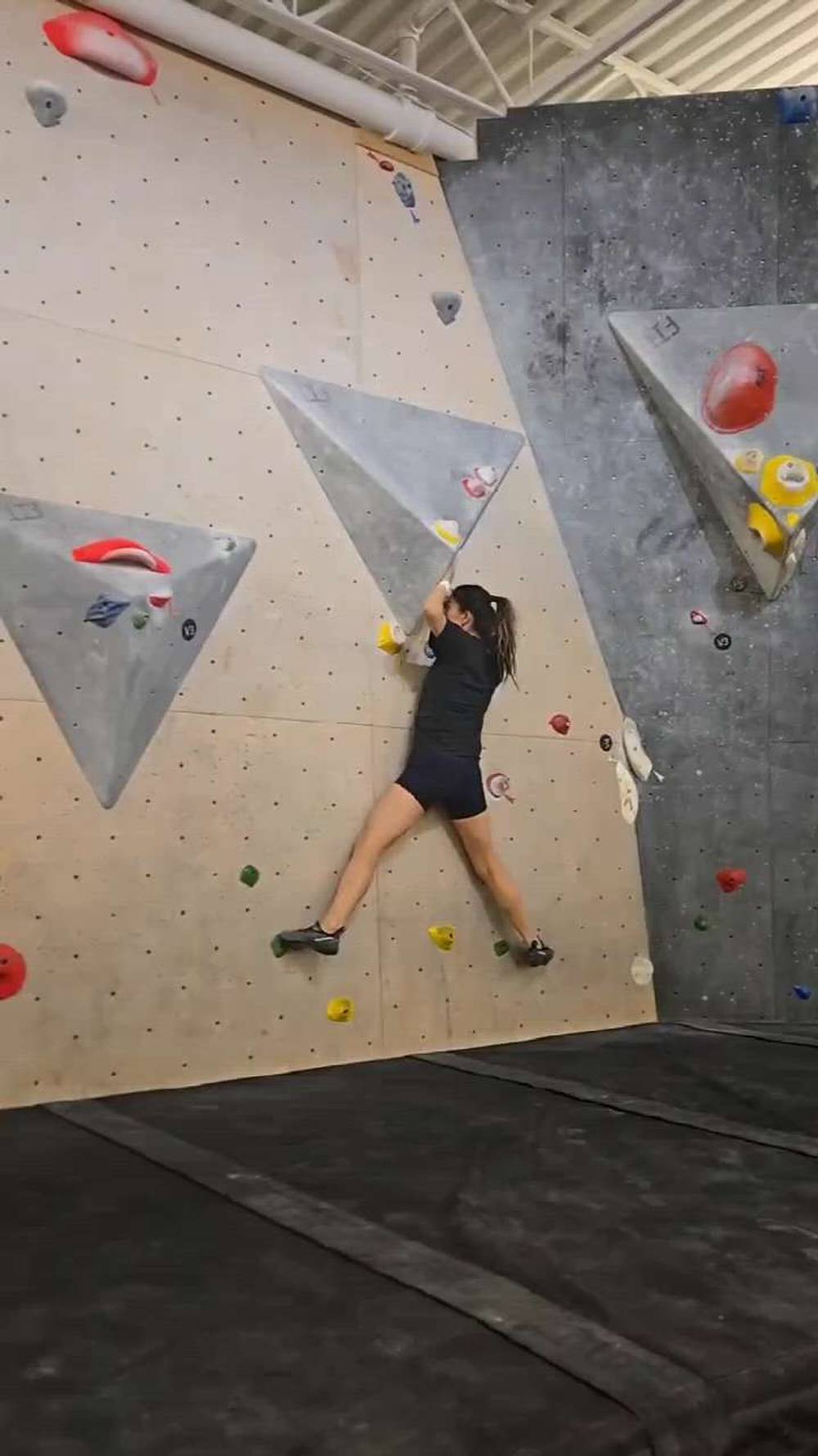 Green v5, Hogtown Boulders - Beta Video from siqing