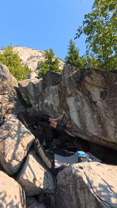 North Ridge Mini v10, Squamish - Beta Video from rockk_head