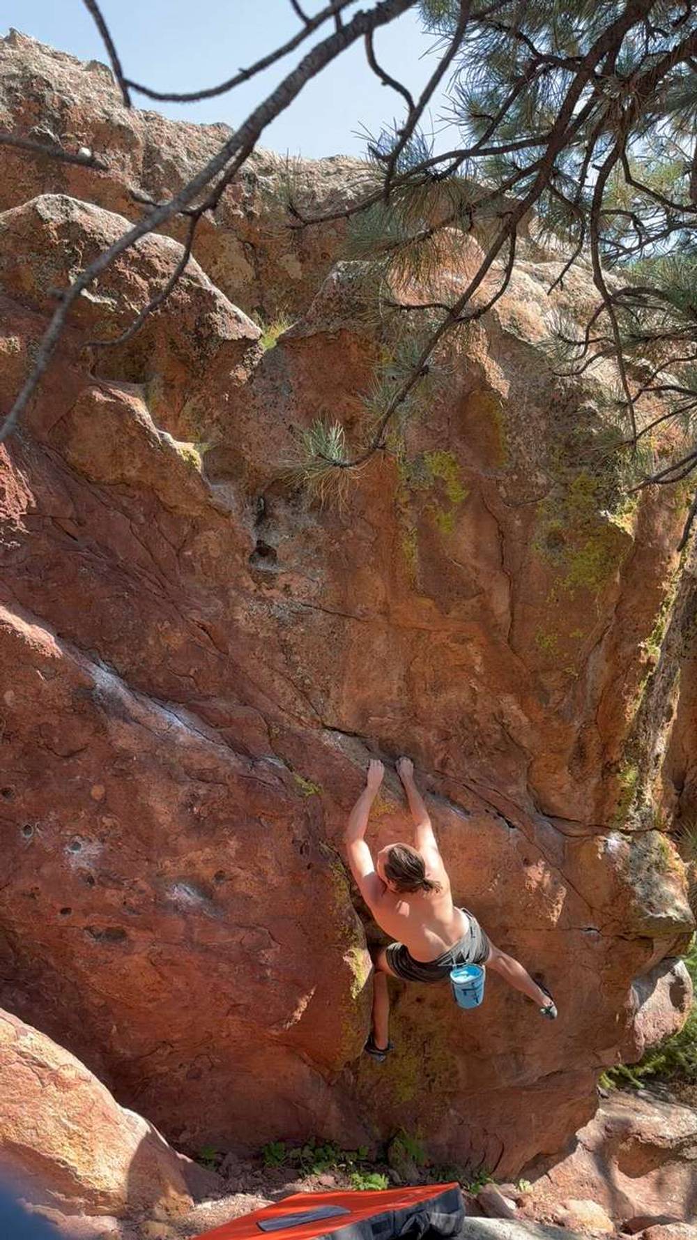 Hueco Overhang Traverse v4, Flagstaff Mountain, CO - Beta Video from Chris_Ol
