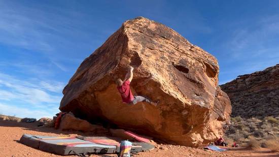 Underwhere Left v5, Moe's Valley - Beta Video from travieggg