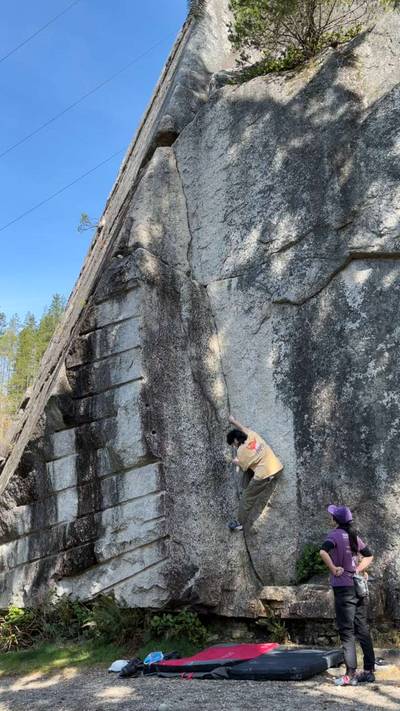 Kangaroo Corner v3, Squamish - Beta Video from rockk_head
