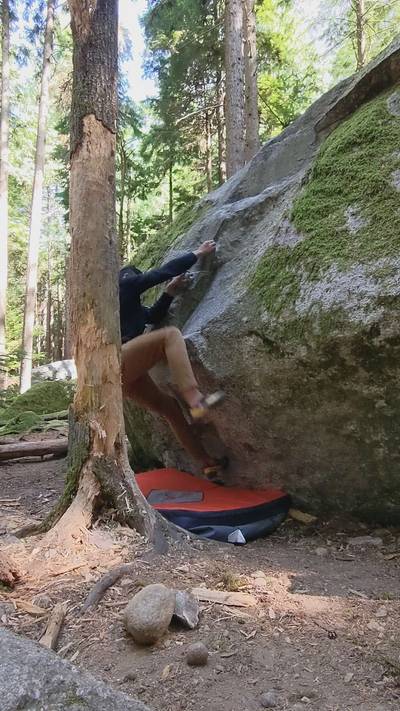 Stu's Dyke v0, Squamish - Beta Video from KingDyno