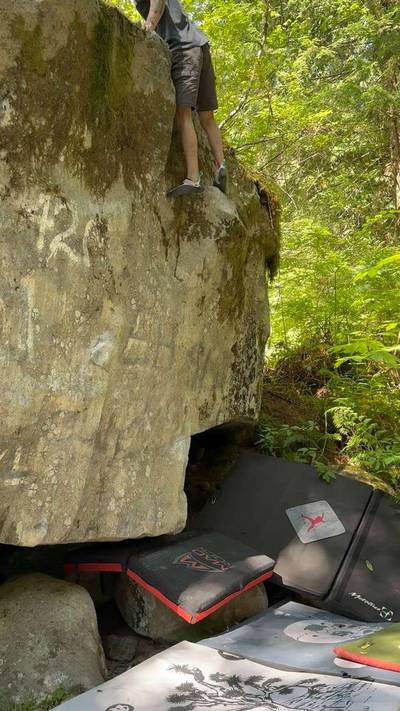 Hail to the Chief v8, Miller River - Beta Video from climb_ryan