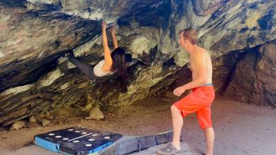 Schist Cave Left v9, Leavenworth - Beta Video from marialy