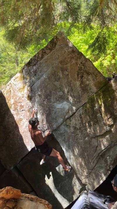 Diamond Engagement v6, Miller River - Beta Video from cc.climbs.rocks