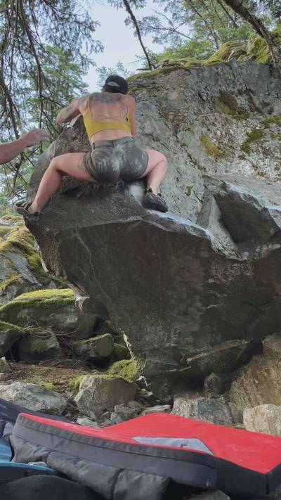 Flapping Heads v5, Squamish - Beta Video from mountainmarie