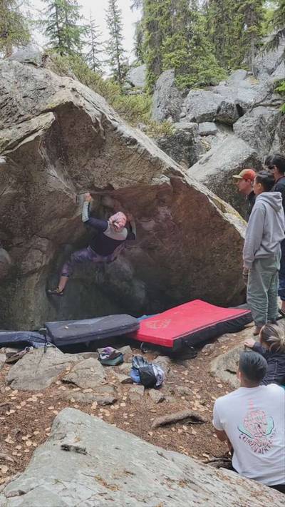 Cave Dweller v4, Kelowna - Beta Video from climbthatdee