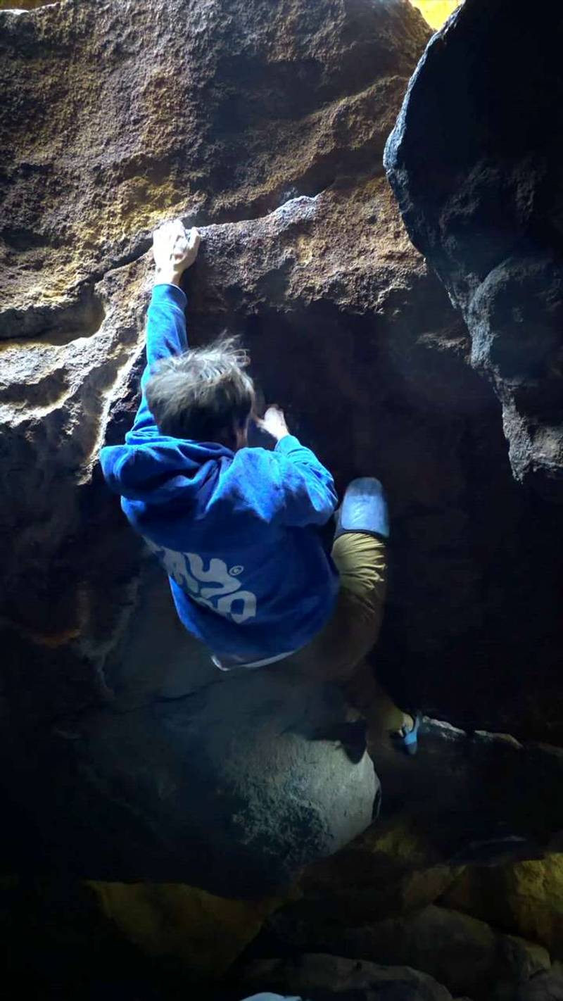 Troglodyte v8, Hueco Tanks - Beta Video from MorganP