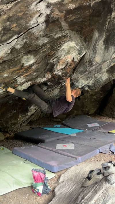 Schist Cave Tour v7, Leavenworth - Beta Video from DaBoulderFolder