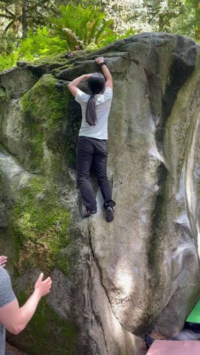 Leggo Arete v2, Index - Beta Video from littlebox.climbs