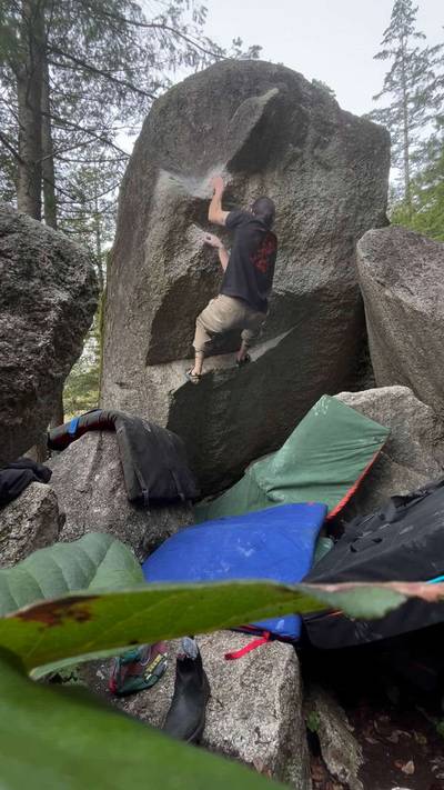 Vigilante v5, Squamish - Beta Video from seanvanderluit