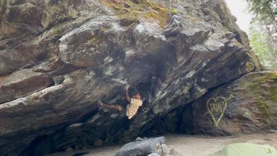 Schist Cave Left v9, Leavenworth - Beta Video from thatclimbwasass