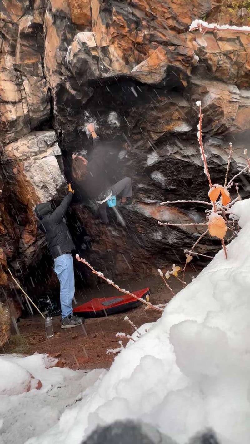 Hobo Far Left v7, Flagstaff Mountain, CO - Beta Video from Chris_Ol