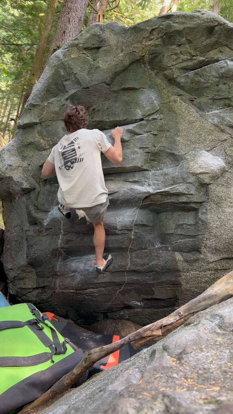 Squamish Days Low v4, Squamish - Beta Video from jakenoc.climbs