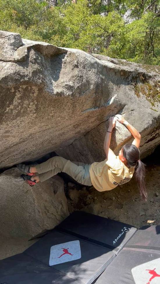 Champman Overhang v1, Yosemite Valley - Beta Video from little_bean