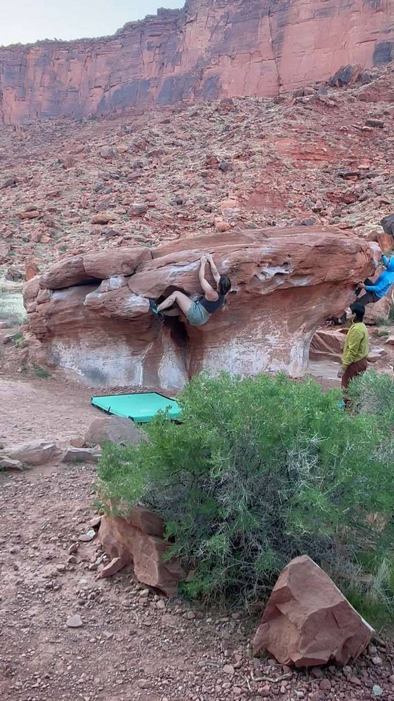 Sand Traverse v2, Moab - Beta Video from marachacha