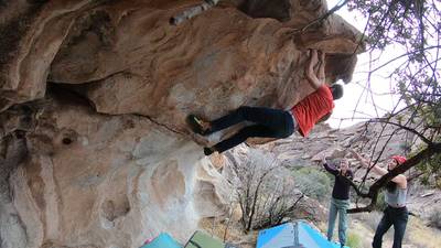 Ultramini v6, Hueco Tanks - Beta Video from vaya_con_doggos