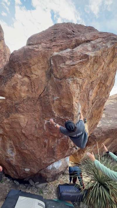3 Star Arete Sit v4, Hueco Tanks - Beta Video from brando