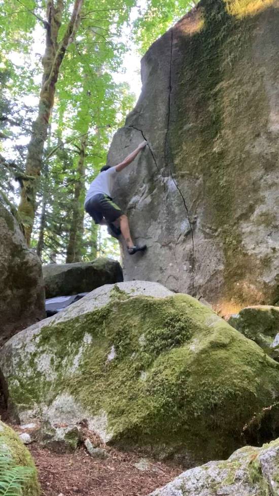 Left Arete (First Boulder) v3, Index - Beta Video from bbona