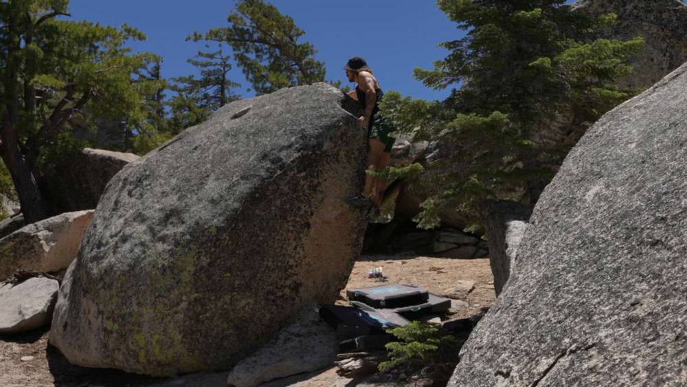 Unnamed Arete (Food Court) v1, Black Mountain - Beta Video from breakingbeta