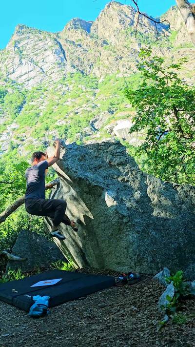 Shorty v1, Little Cottonwood Canyon - Beta Video from BldringBoba