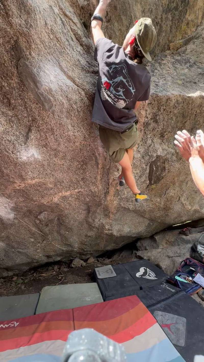 Ludders Pinch v6, Mt. Blue Sky - Beta Video from brando