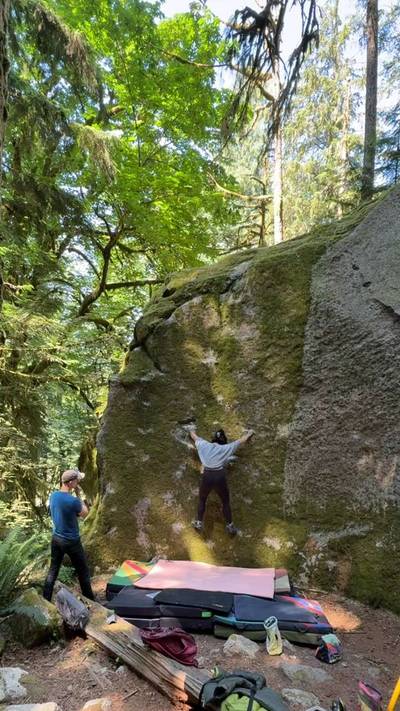 Amphitheatre Left v1, Squamish - Beta Video from tiinnngggg