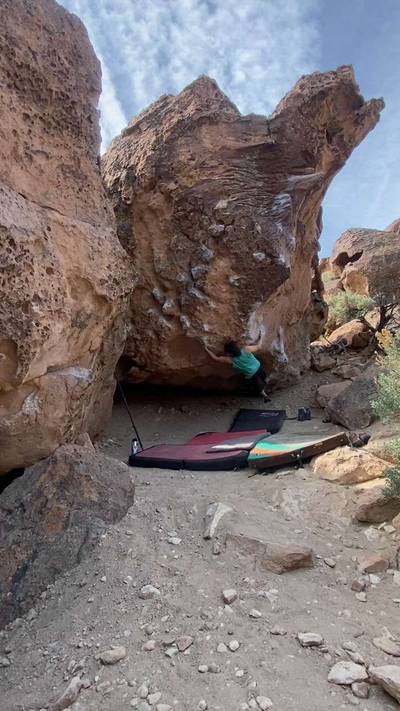Slave to the Grind v9, Bishop - Beta Video from Rougeux