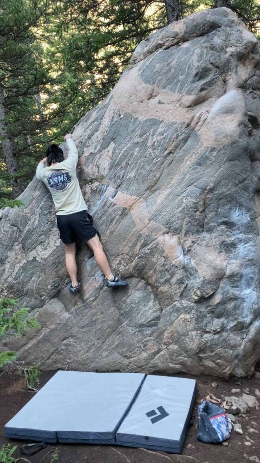 Far Left Arete v1, Guanella Pass - Beta Video from just.jason.climbing
