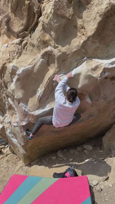 Stumble Bum Traverse v4, Joe's Valley - Beta Video from mylesclimbs