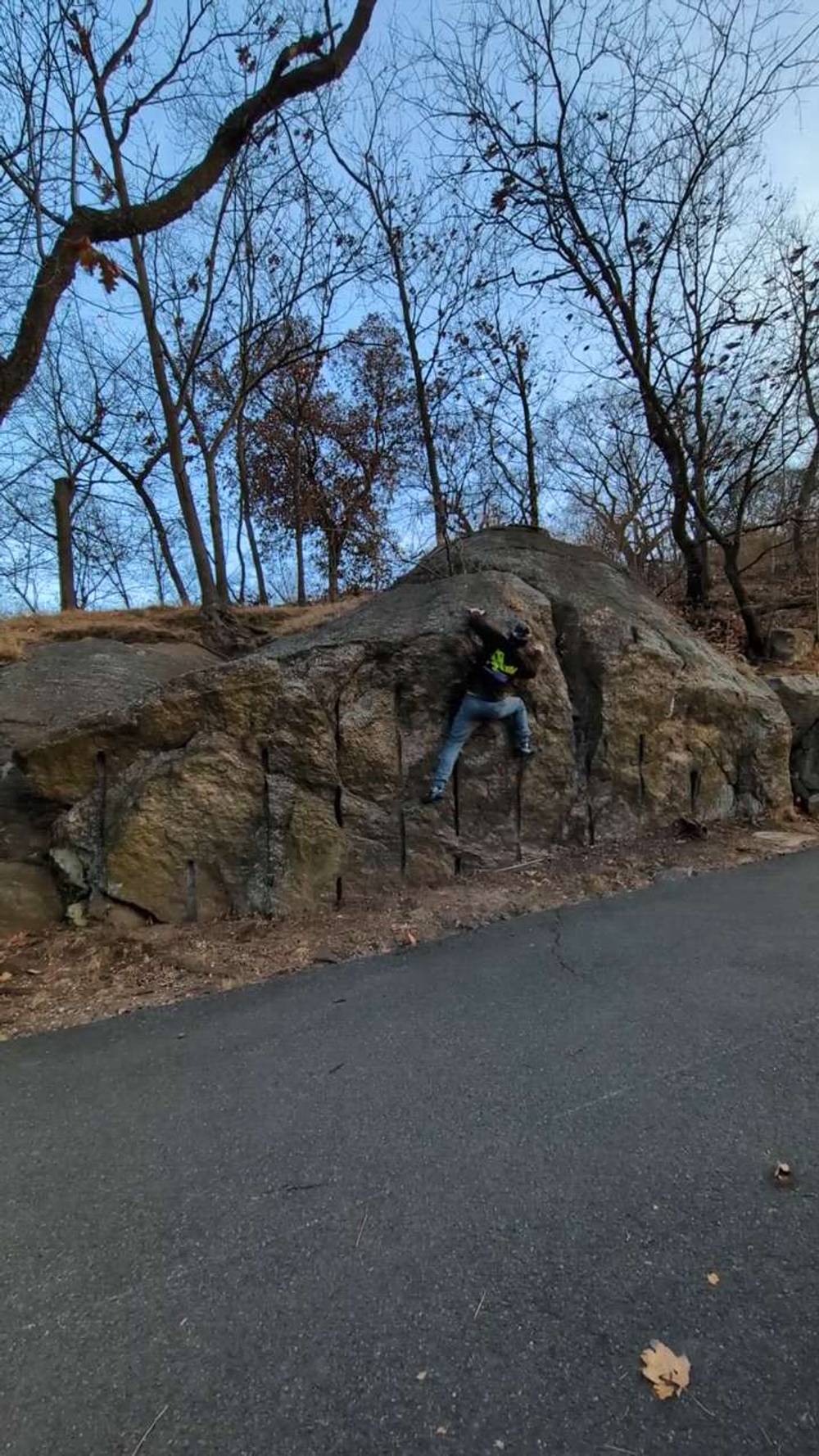 Blast Hole Traverse v0, New York City - Beta Video from capt.adventurepants