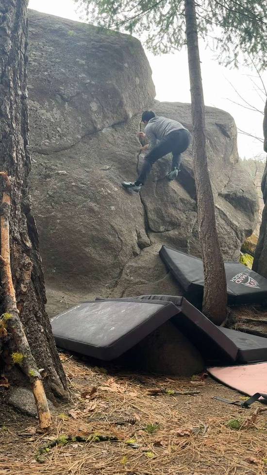 Tree Crack v1, Leavenworth - Beta Video from justclimbin