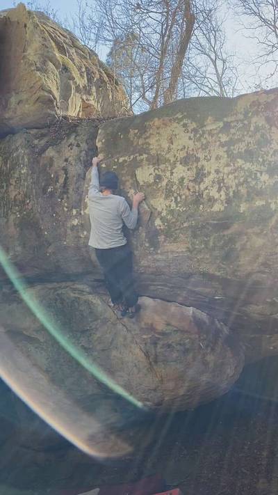 Before Peace v4, Hospital Boulders - Beta Video from brew_boulders