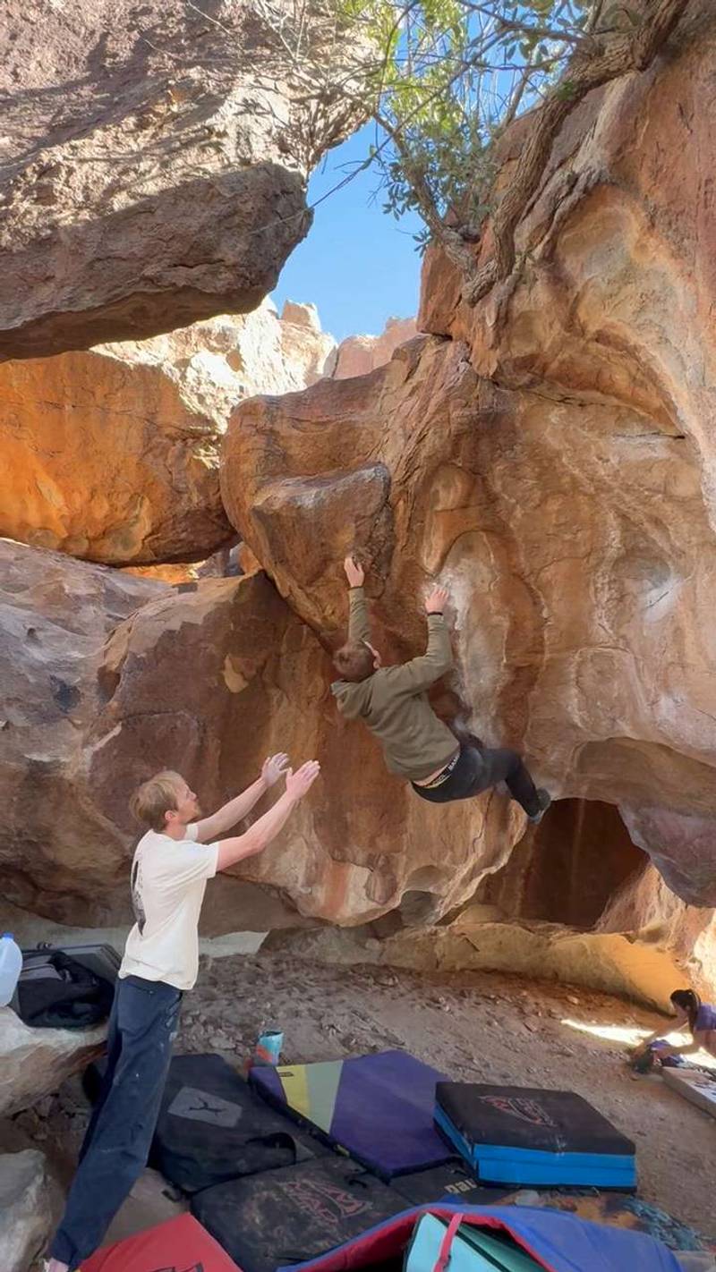 Wet dock v9, Hueco Tanks - Beta Video from brenner.rauch