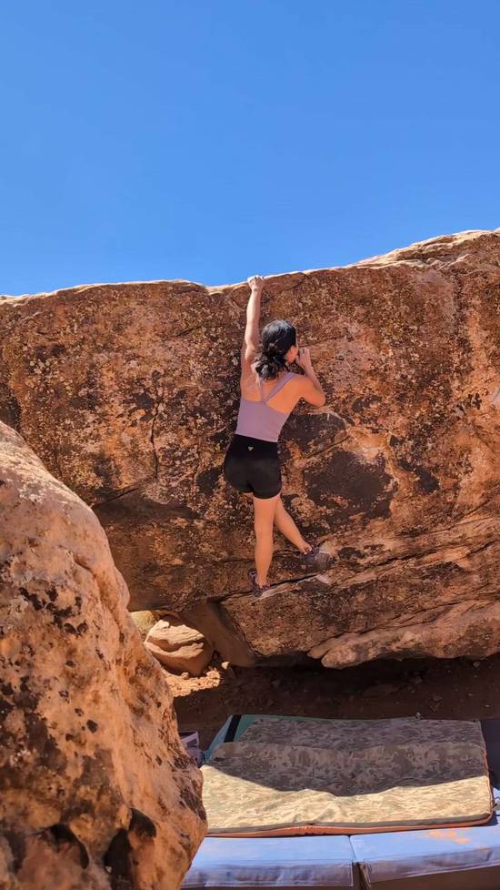 Half Noon v4, Moe's Valley - Beta Video from gentilclimbs