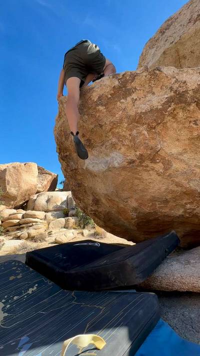 Sit Down Flake v2, Joshua Tree - Beta Video from sketchdan