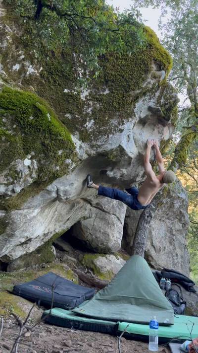 Way Dubious Contortionist Low v8, Castle Rock State Park - Beta Video from ericps