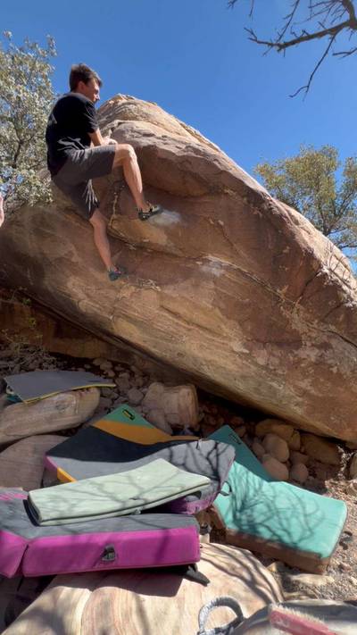 Le Cul du Cheval v6, Red Rock - Beta Video from routesetter
