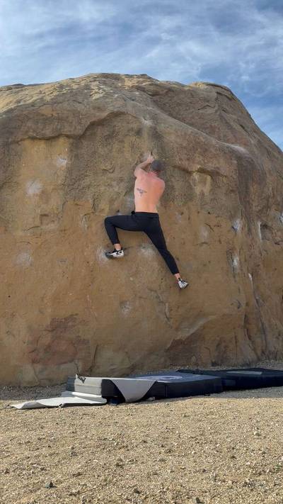Three Pigs v1, Stoney Point - Beta Video from ren.climbs