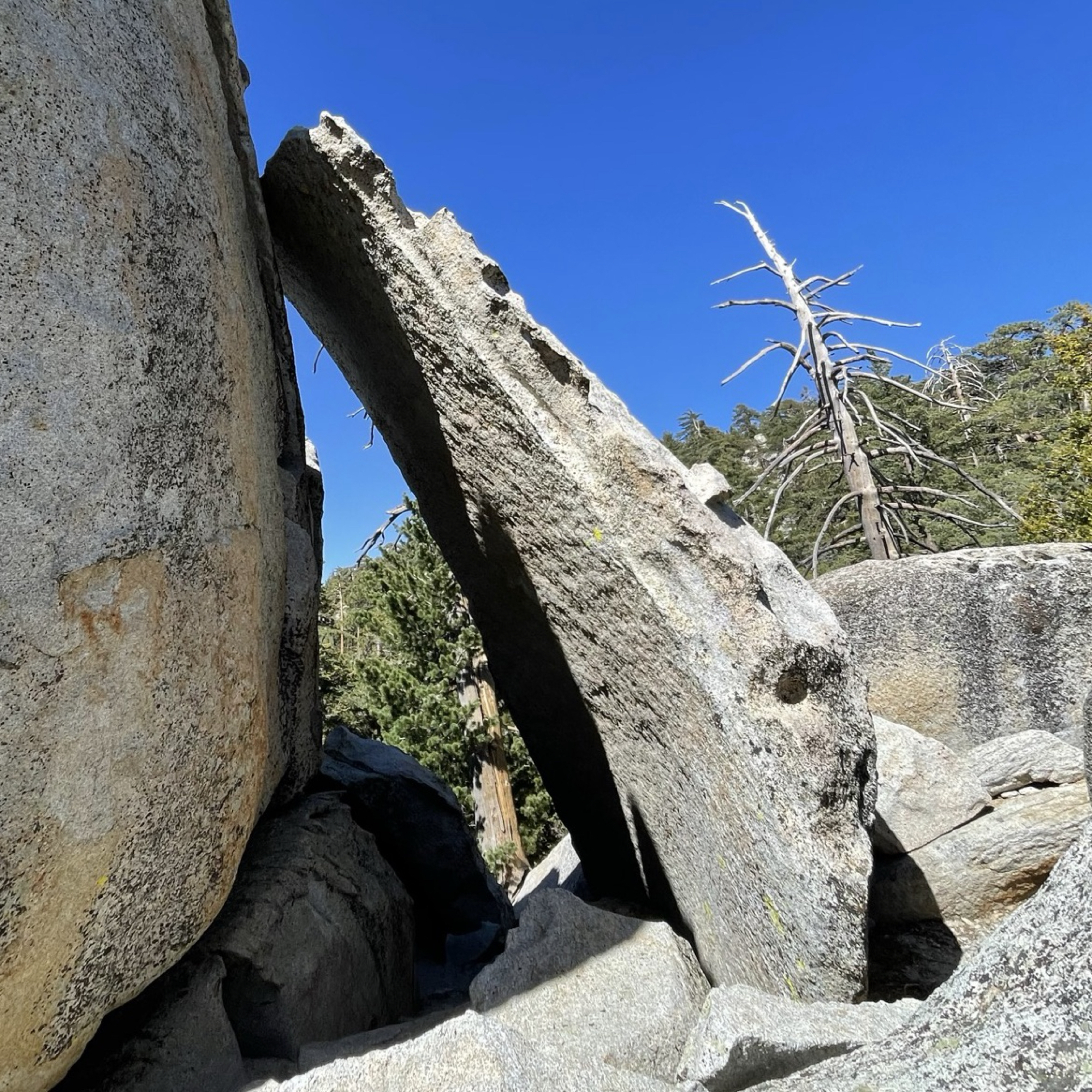 Climbing Beta video of climbers on Tomahawk Left v1 in Black Mountain with undefined beta videos in KAYA, the climber's app - where climbers can log and track their ascents, progress, and connect with their local gym and outdoor climbing community.