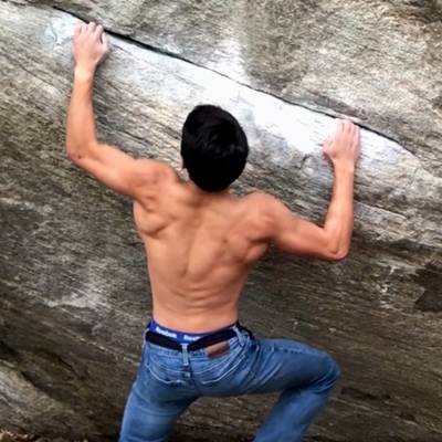 Dime Crack v5, Rumbling Bald - Beta Video from ian.climbs