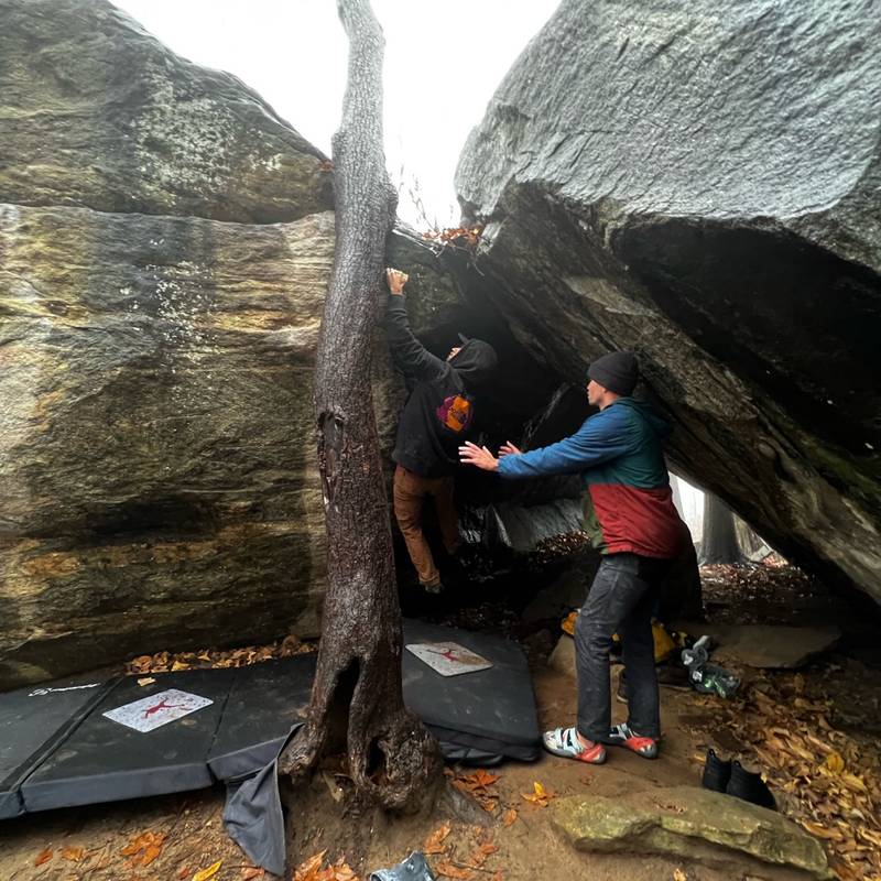 The Cave Rave v2, Rumbling Bald - Beta Video from blakebeta