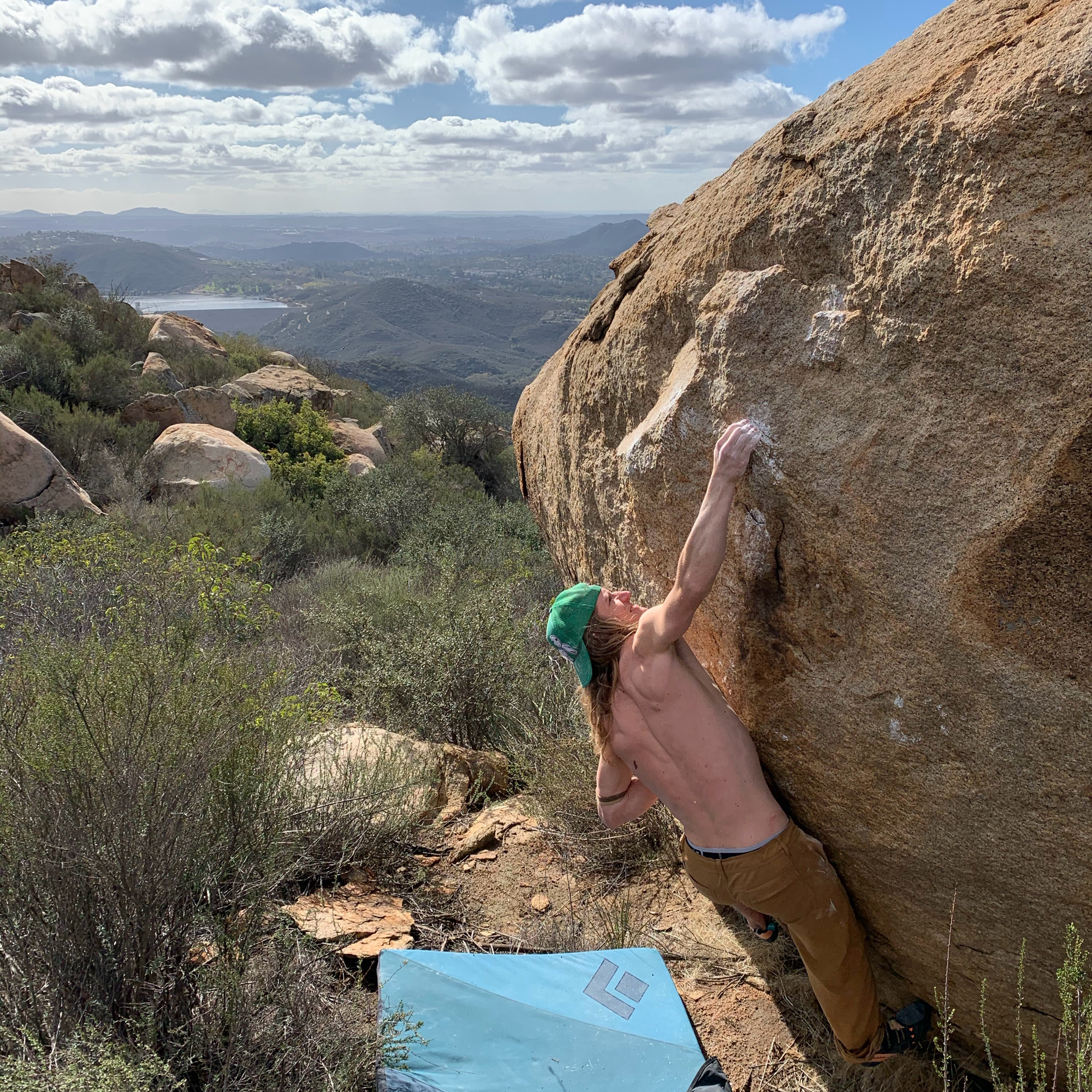 Climbing Beta video of climbers on Naked Fly v6 in Lake Ramona with undefined beta videos in KAYA, the climber's app - where climbers can log and track their ascents, progress, and connect with their local gym and outdoor climbing community.