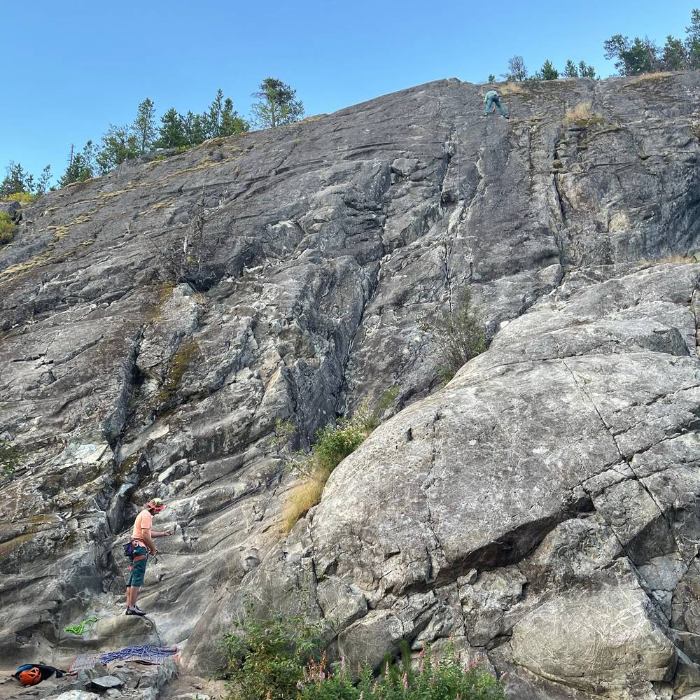 Out in the Night 5.7, Squamish - Beta Video from SendyMcLocalCrusher
