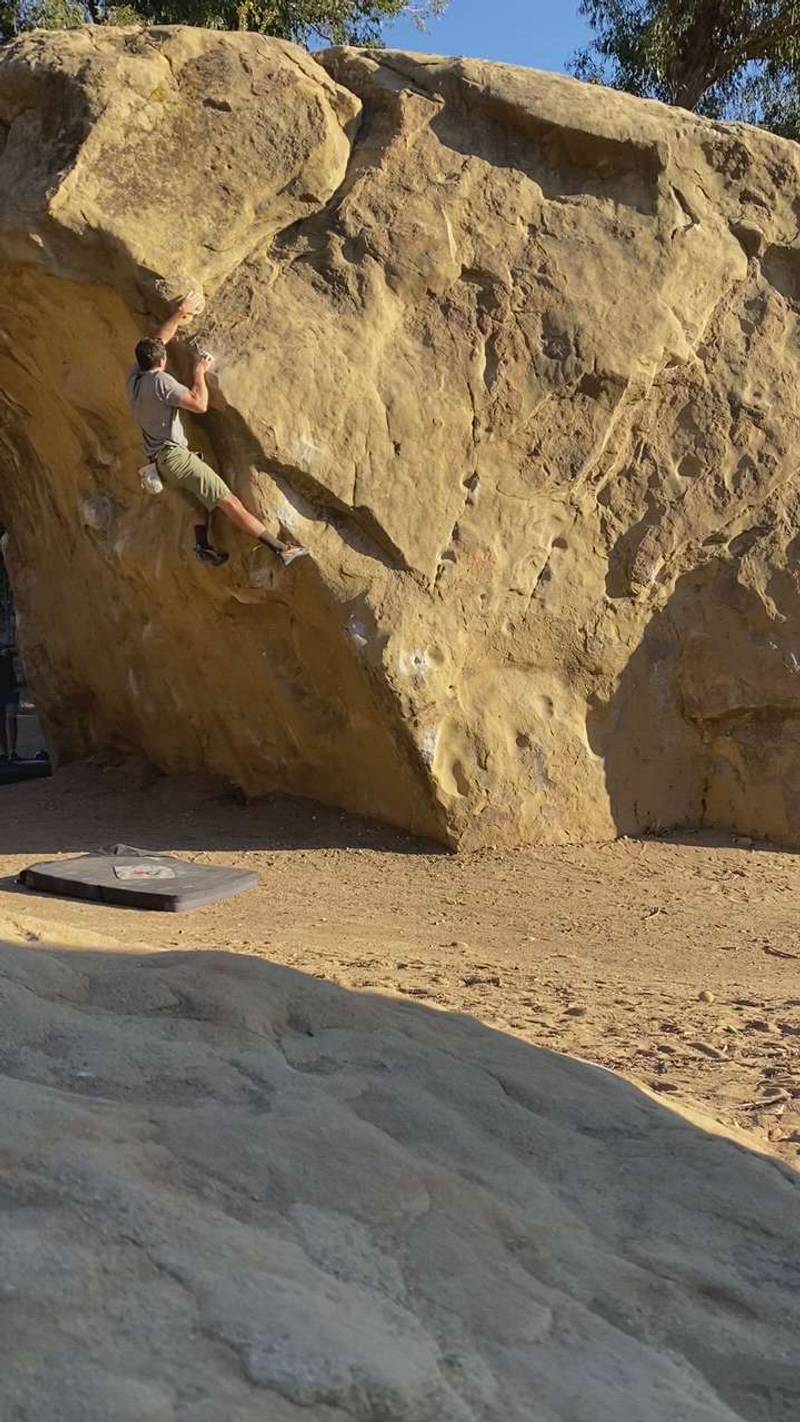The Corner v2, Stoney Point - Beta Video from Bouldering_in_socks